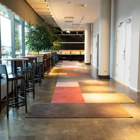 Radisson Blu Airport Terminal Hotel-3